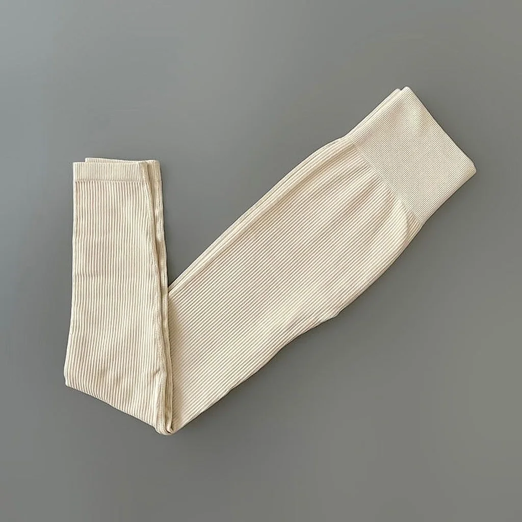 Calça Legging Push Up Sem Costura de Academia — imagem 6